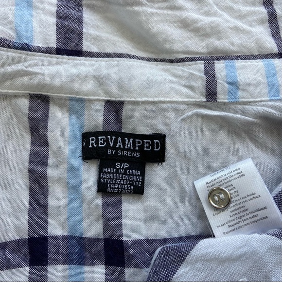 2/$20 🩷 Blue Plaid Button Down Shirt - Picture 5 of 5